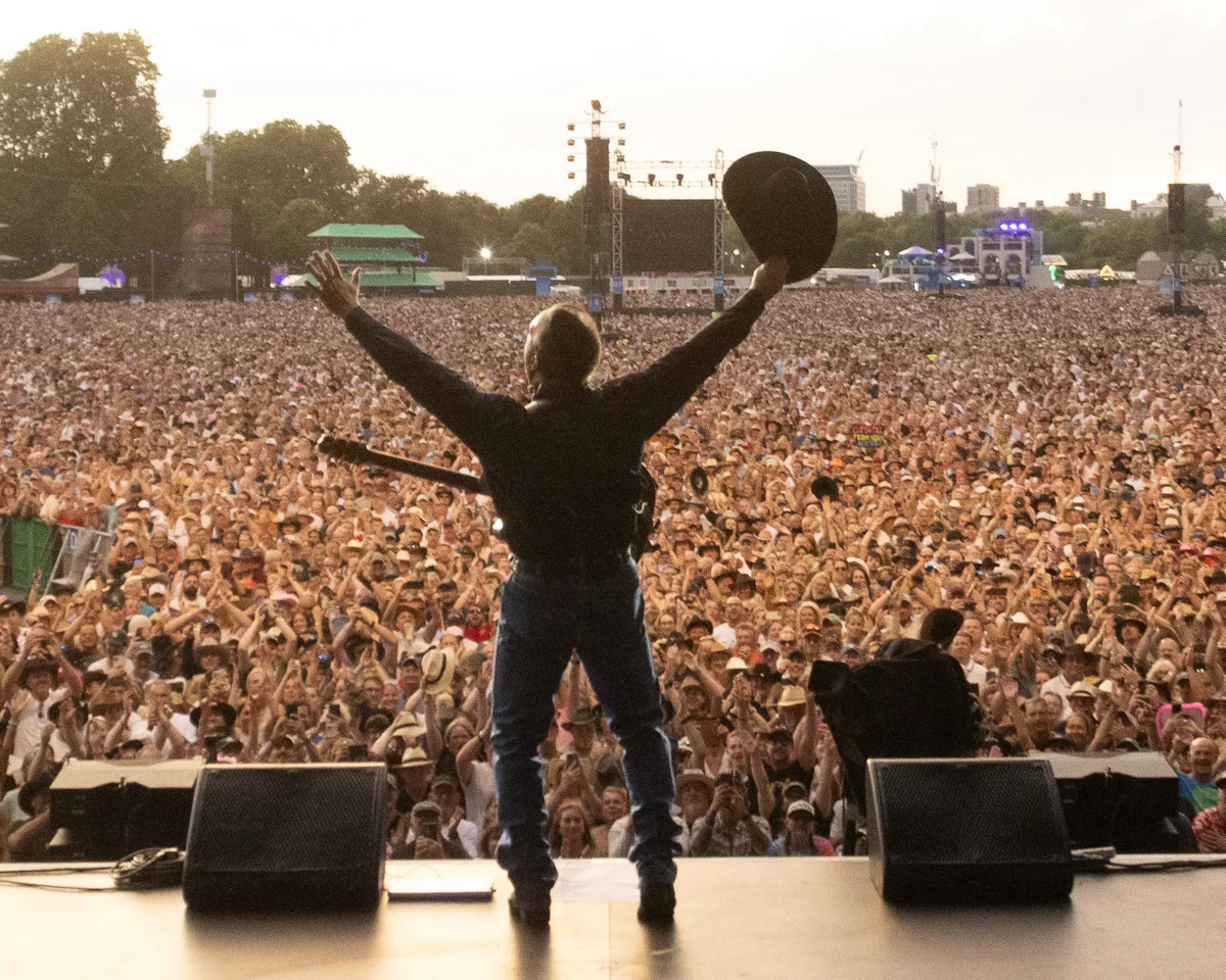 Garth Brooks playing live
